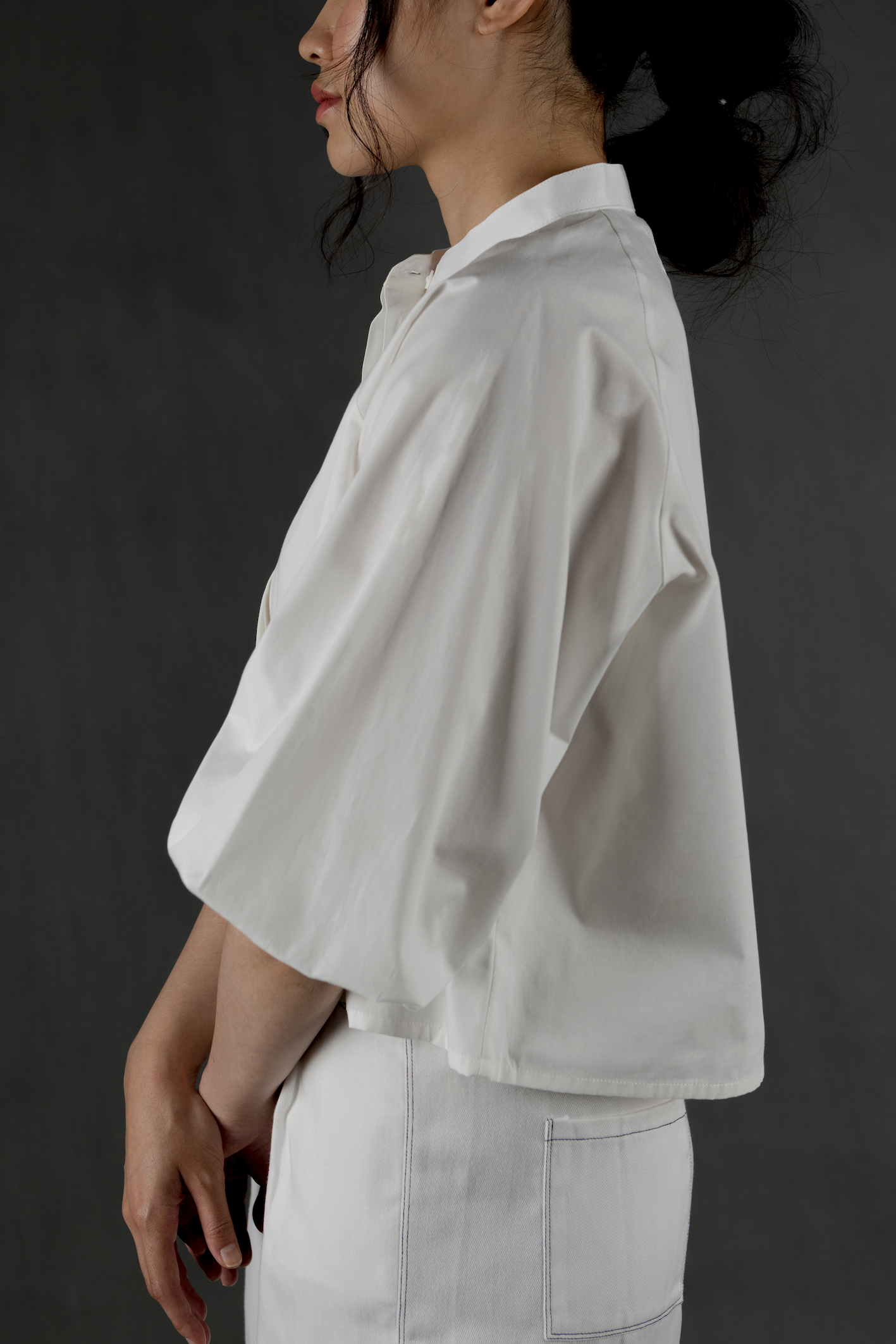 puff sleeve cropped shirt - off-white