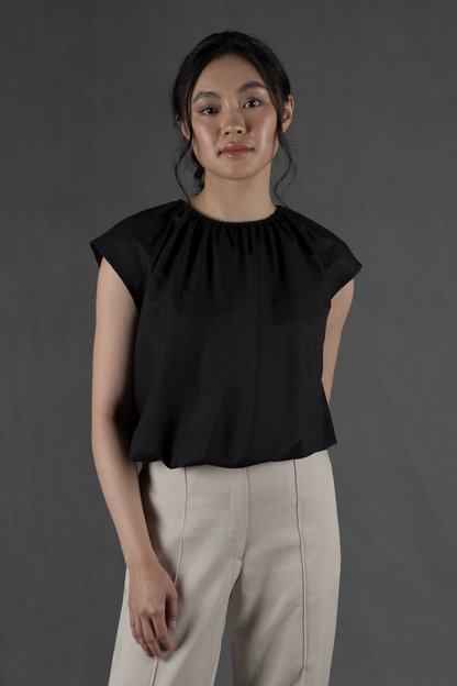 ruched neck top - black