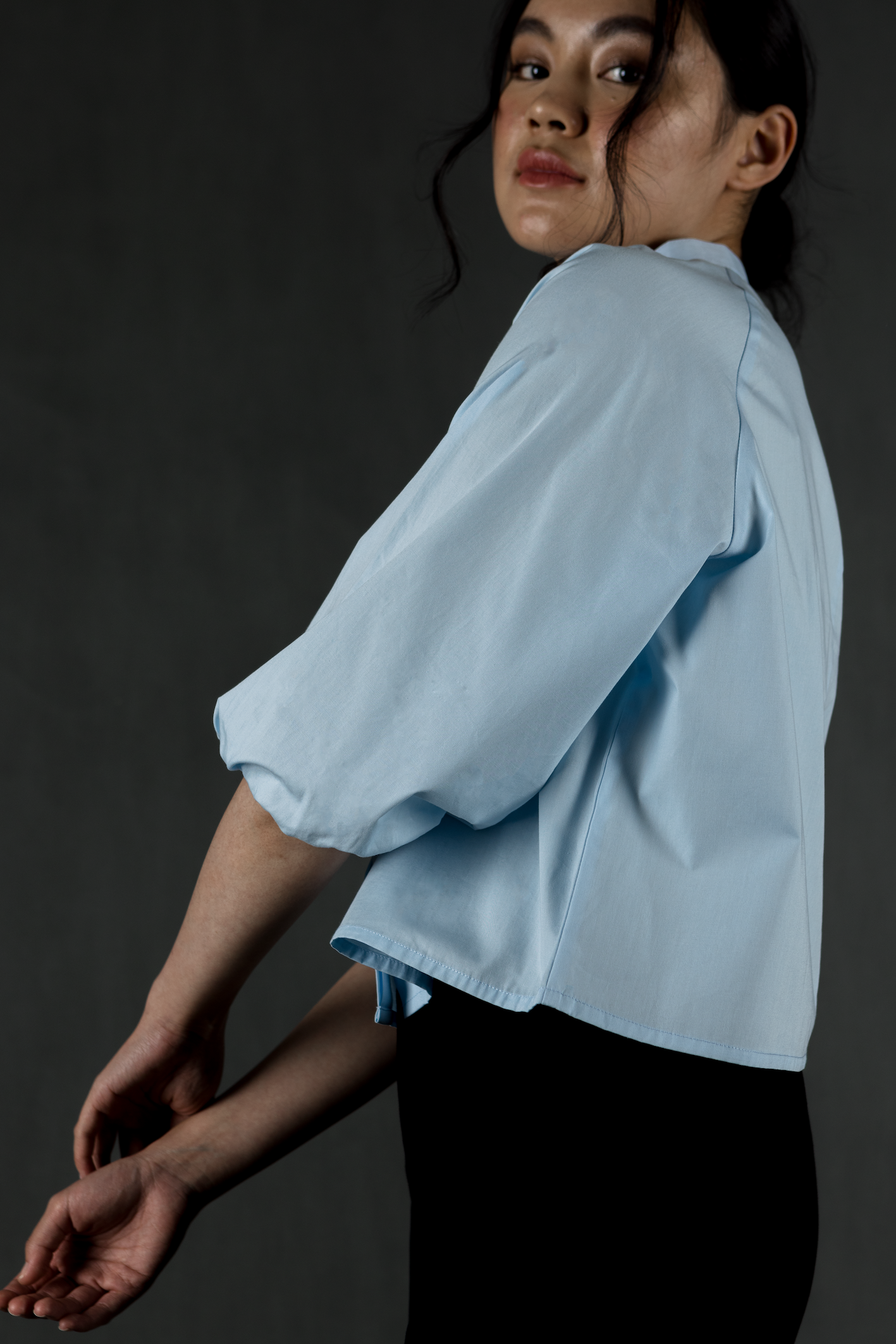 puff sleeve cropped shirt - sky