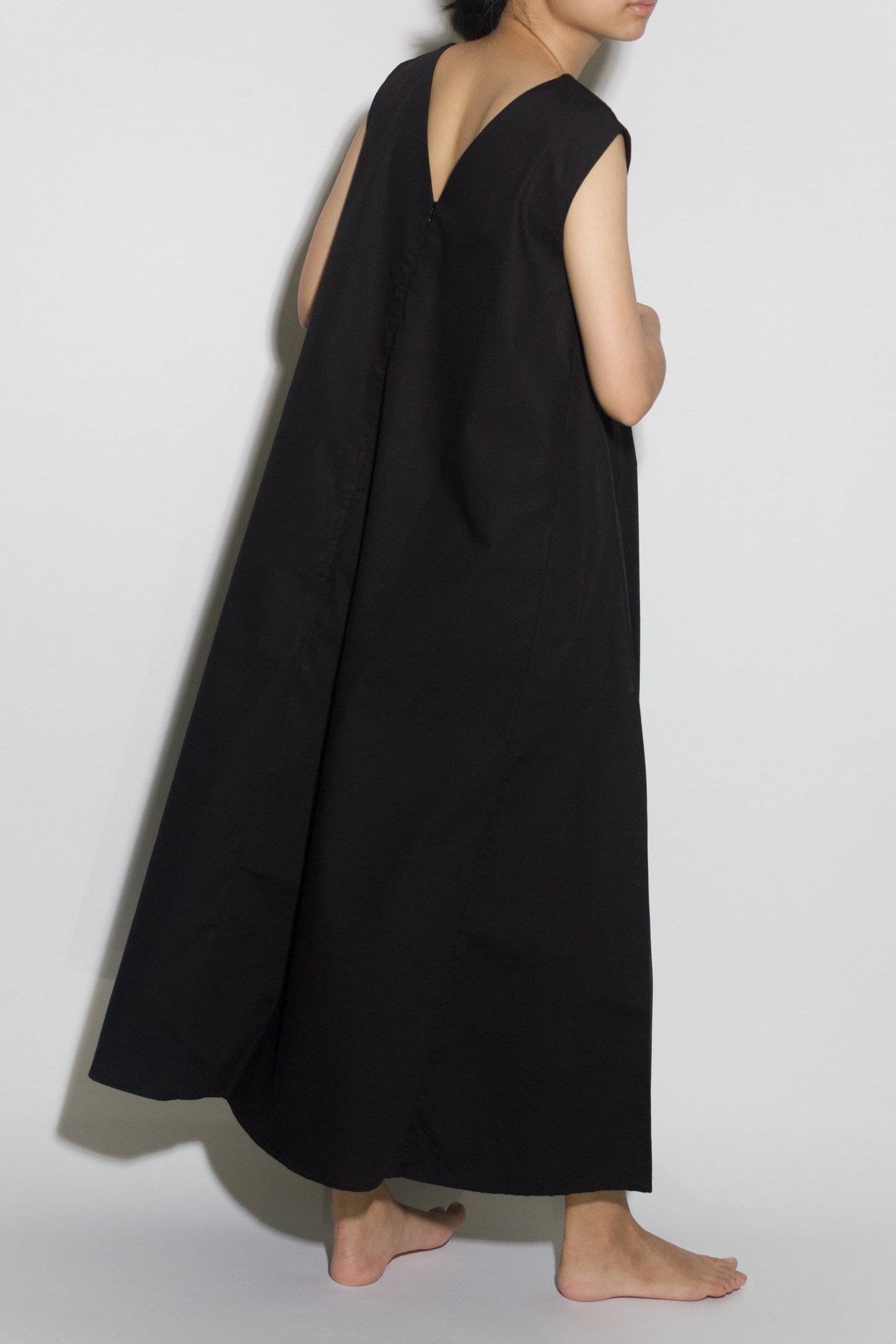 v-tent dress - black