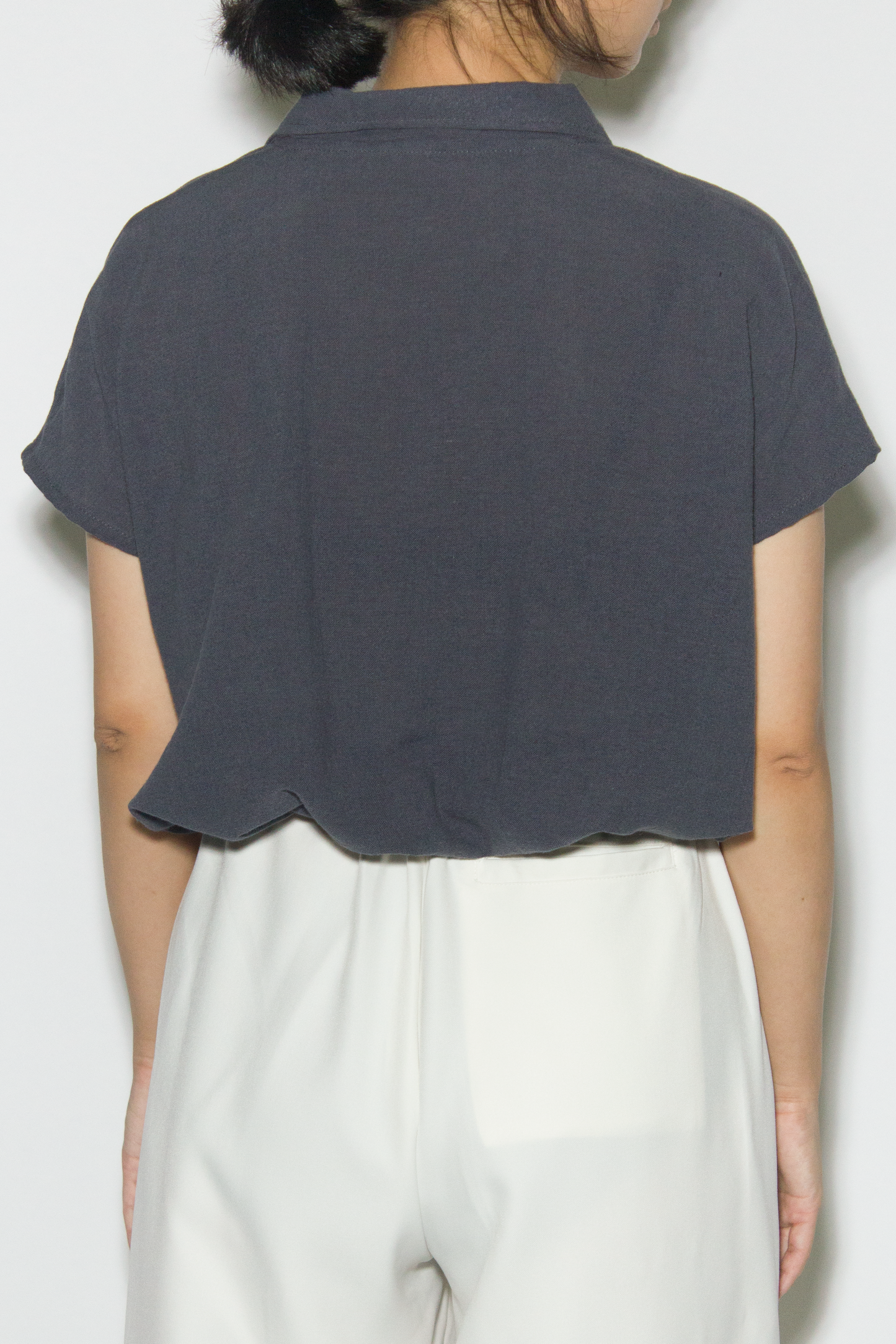 linen blend v-collar top - blue grey