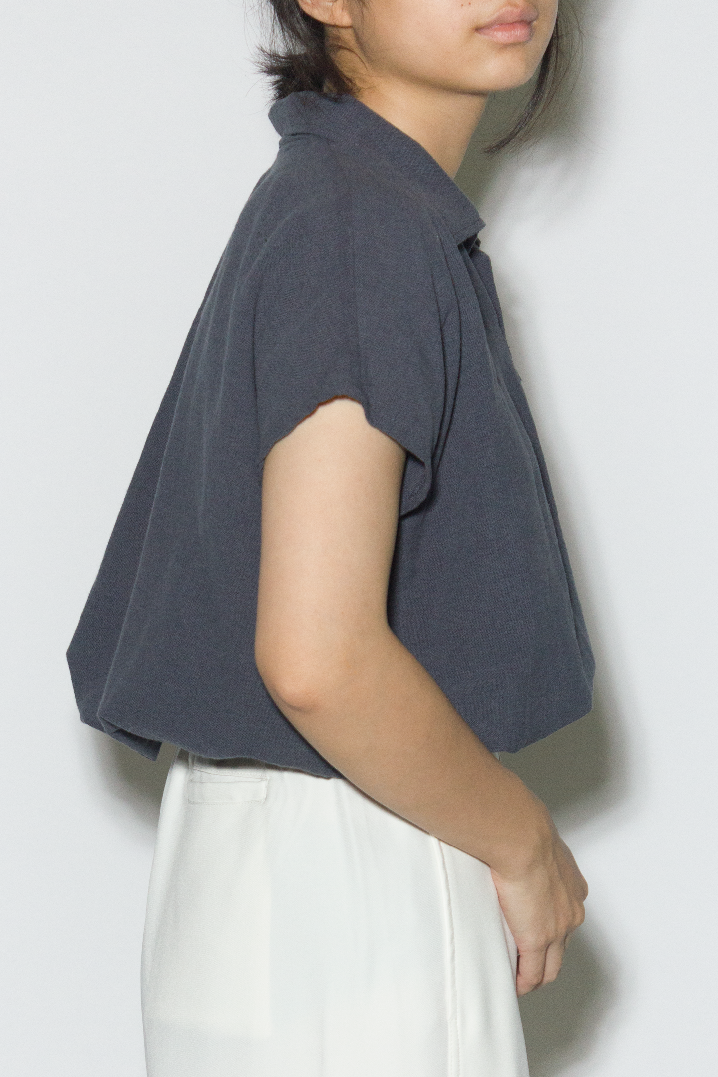 linen blend v-collar top - blue grey