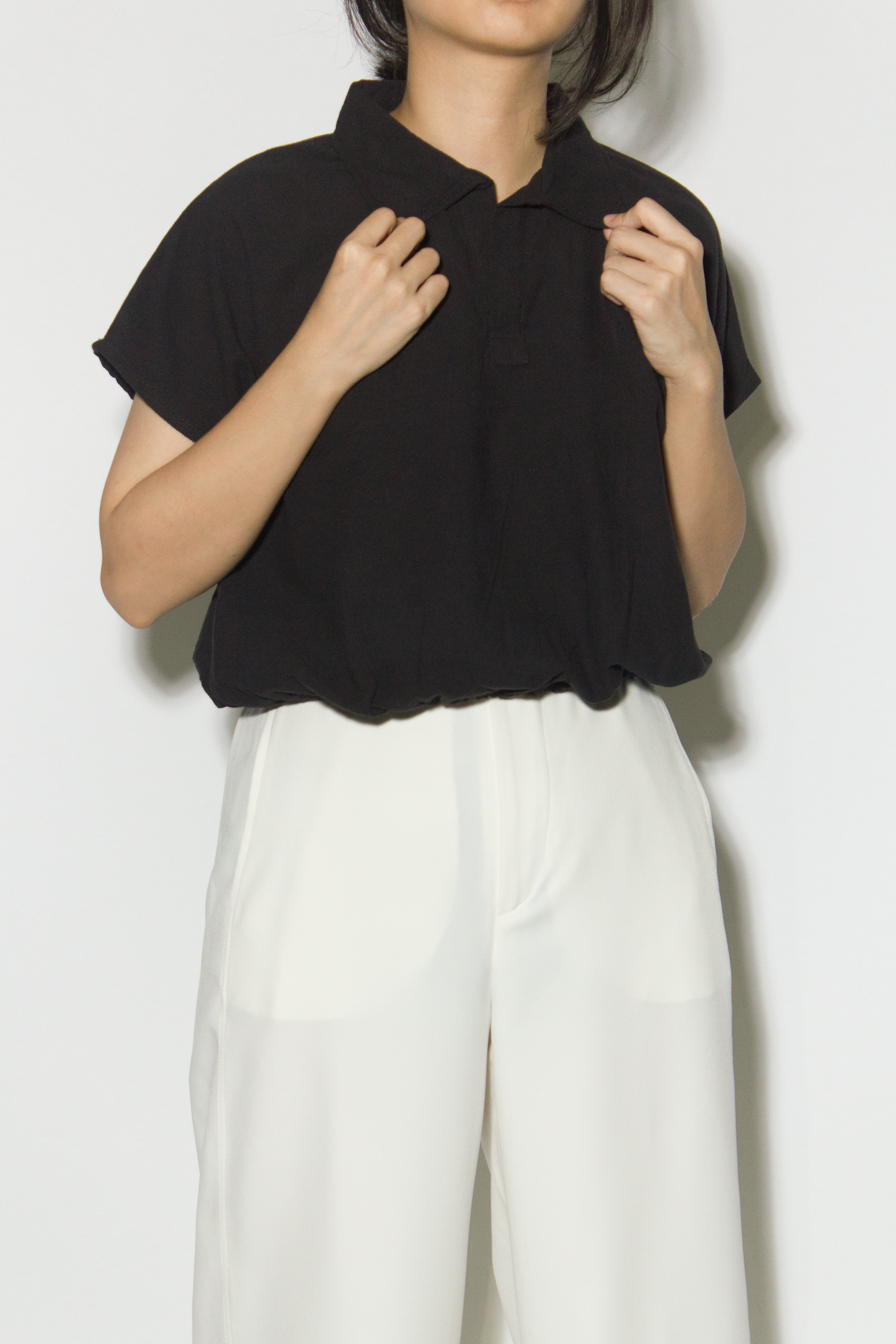 linen blend v-collar top - black