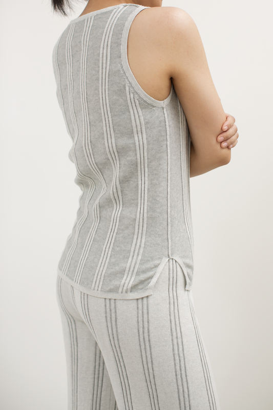 knit stripe pattern top - grey