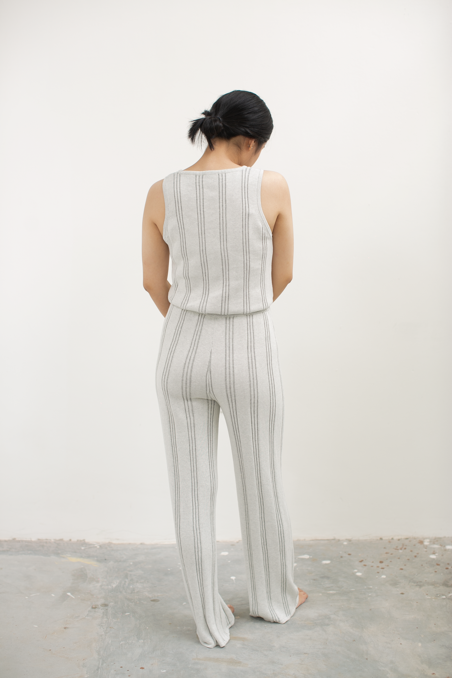 knit stripe pattern pants - grey