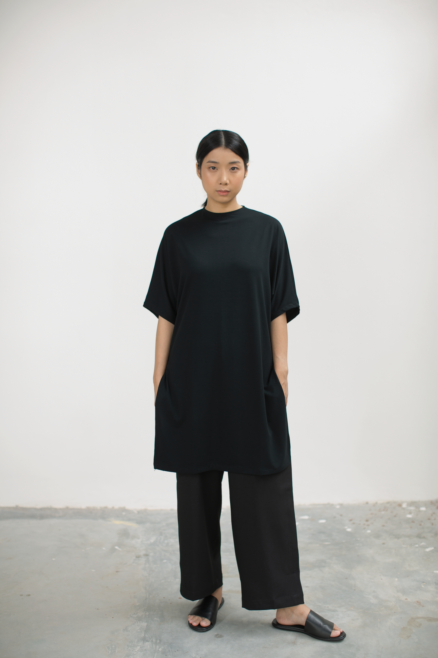 loose raglan long top - black