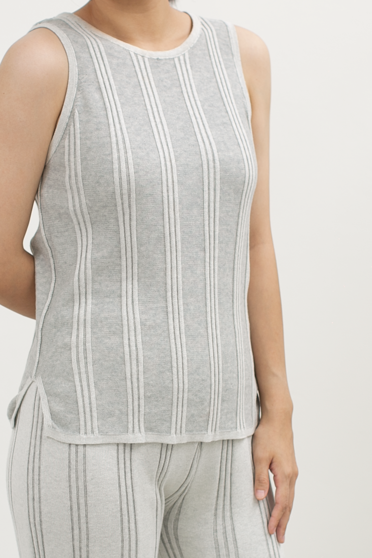 knit stripe pattern top - grey