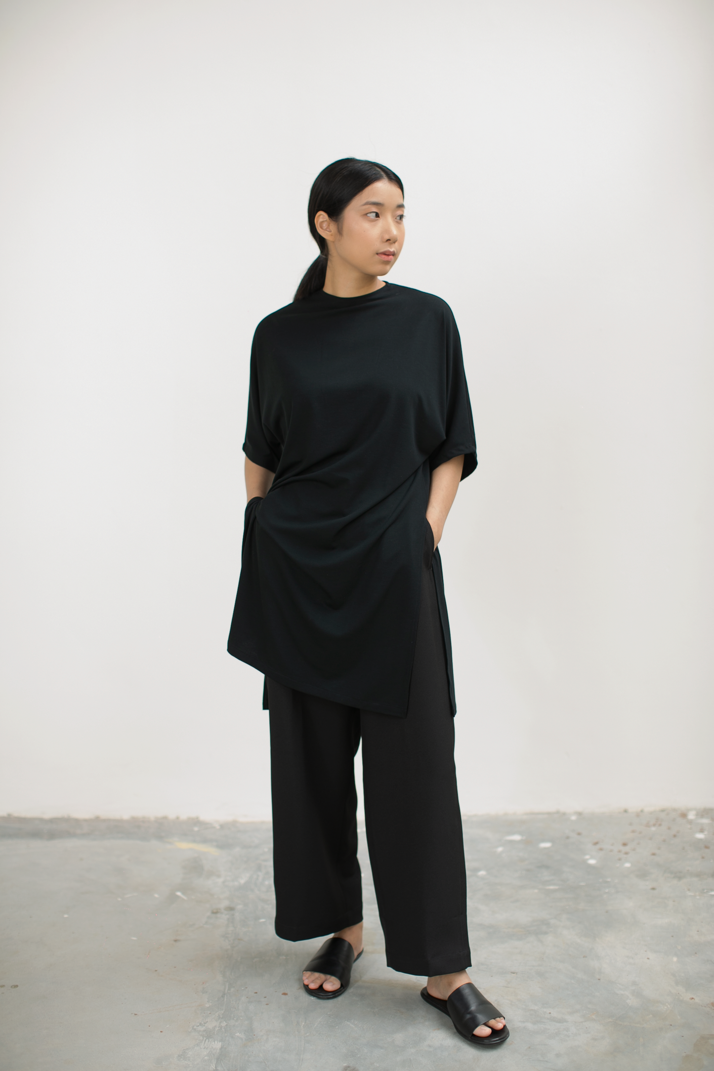 loose raglan long top - black