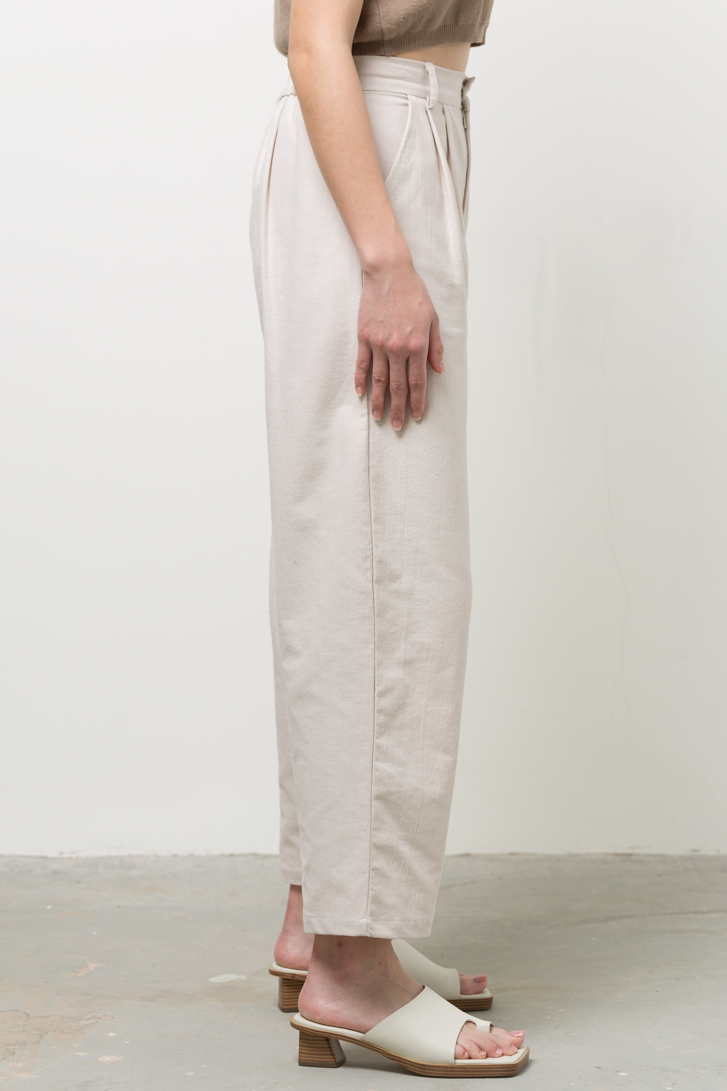 linen blend mid-waist straight pants - ecru