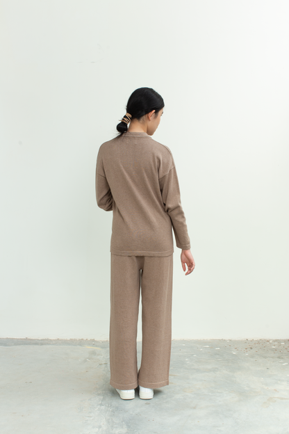 knit long sleeve shirt - brown