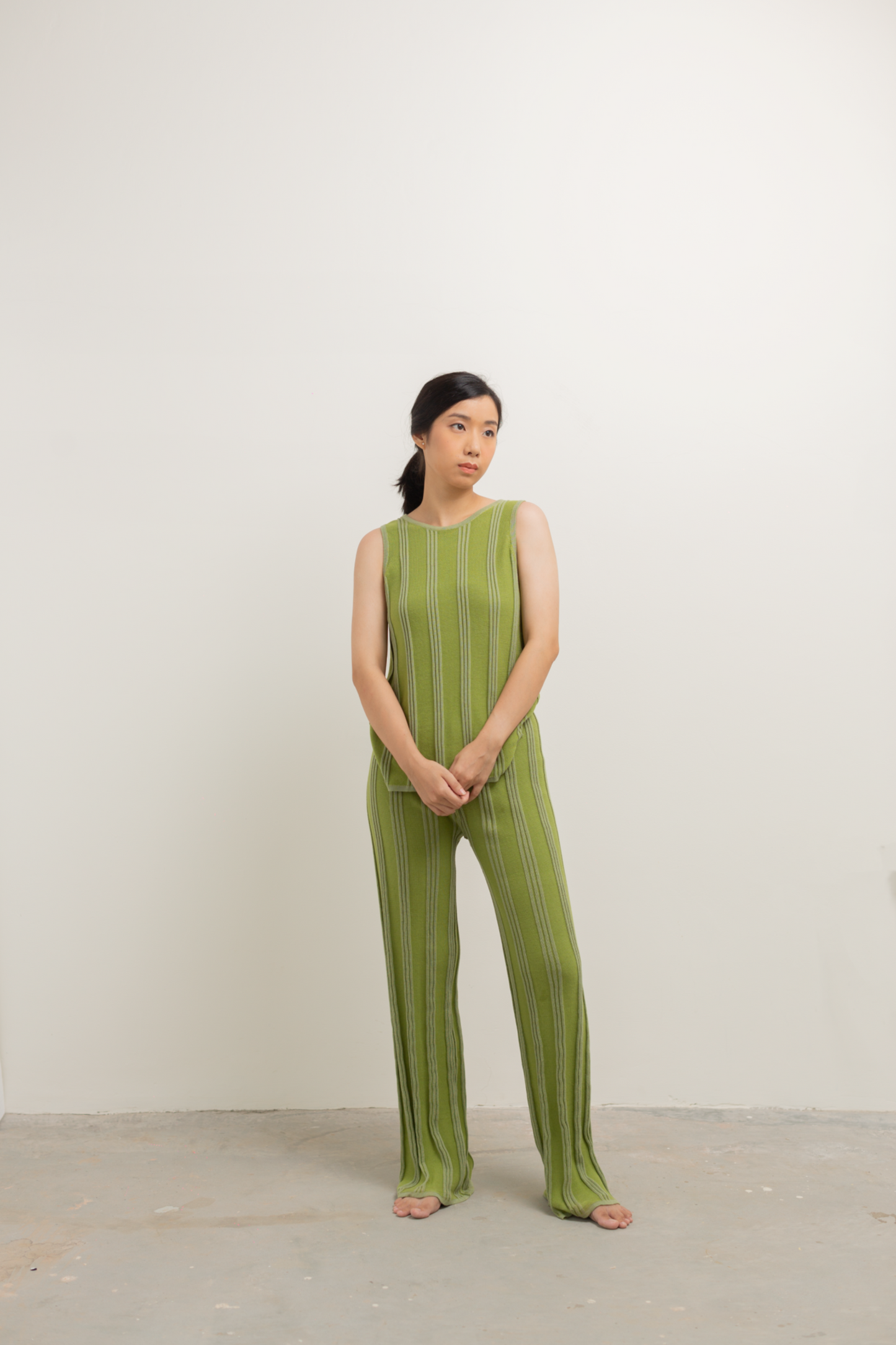 knit stripe pattern pants - green