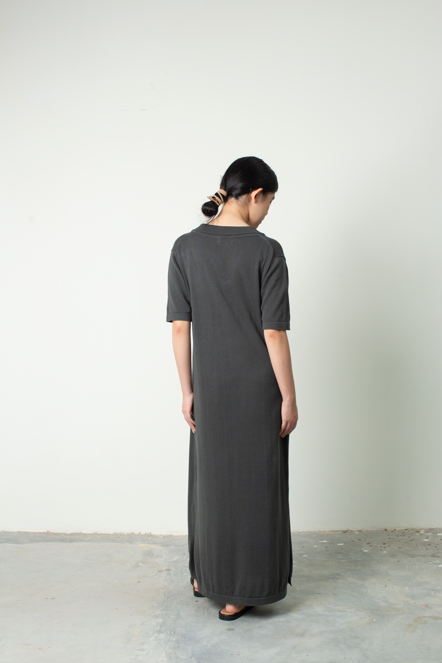 knit v-neck maxi dress - dark grey