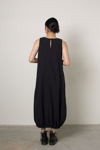 sleeveless puff dress - black