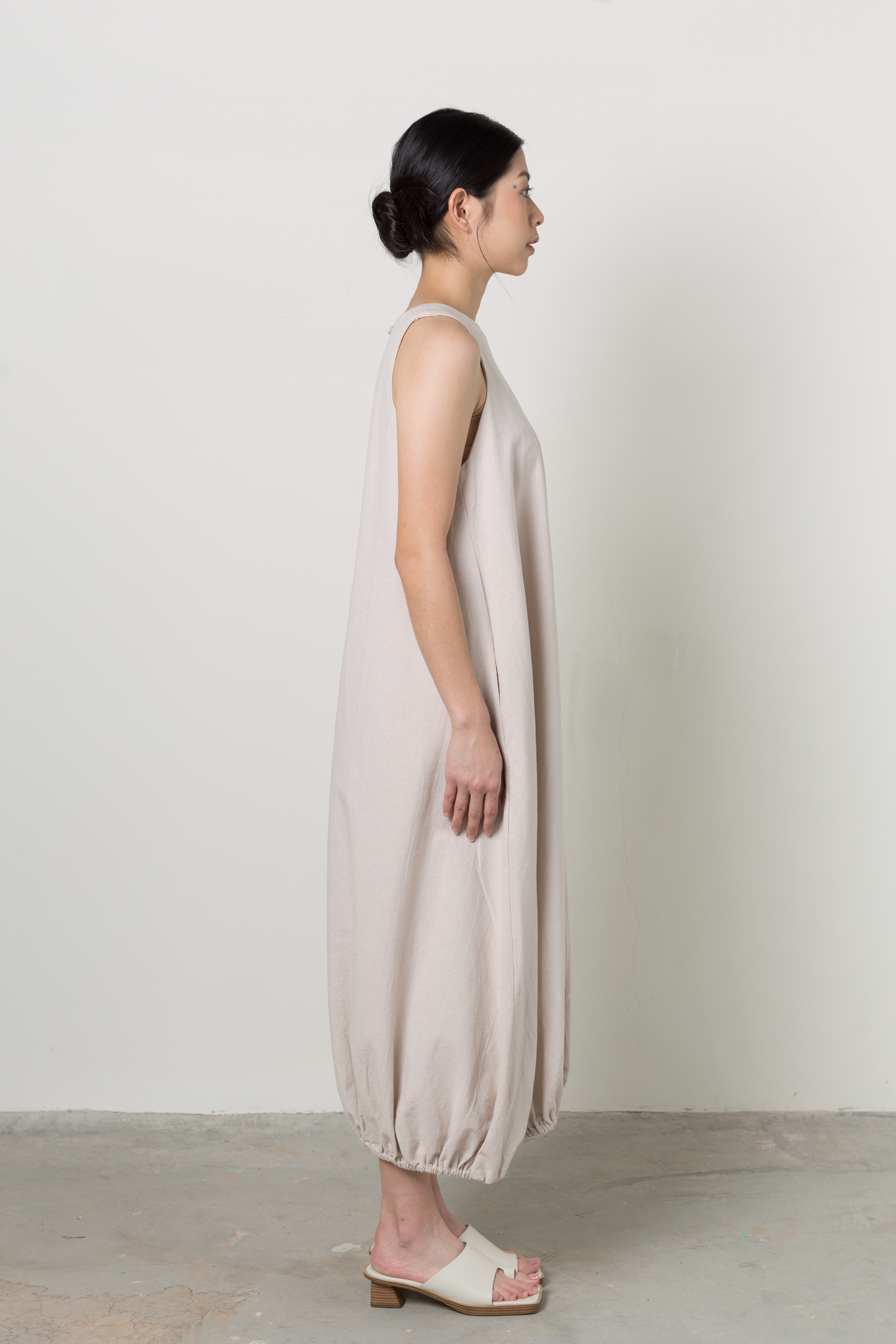 sleeveless puff dress - ecru