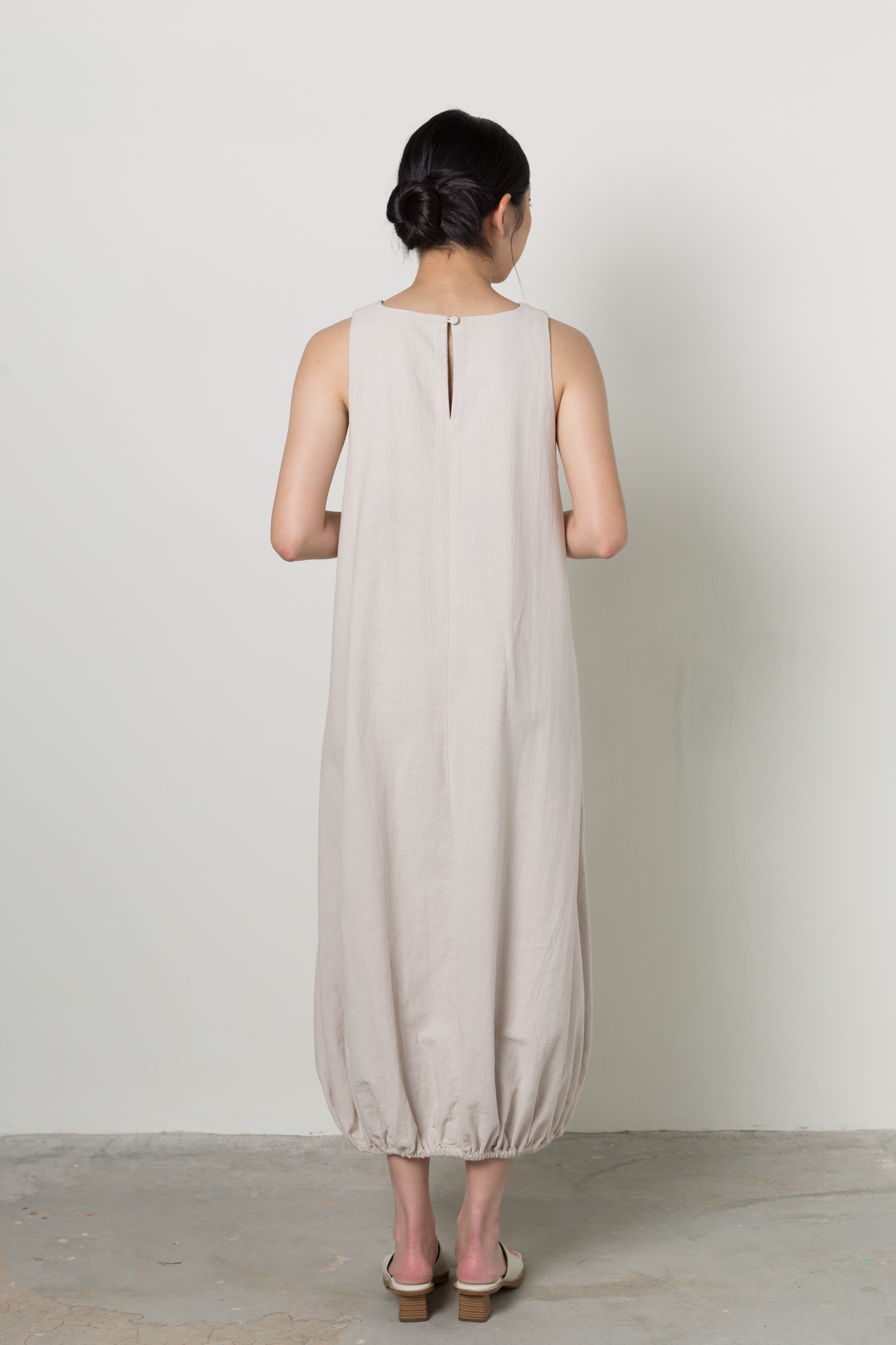 sleeveless puff dress - ecru